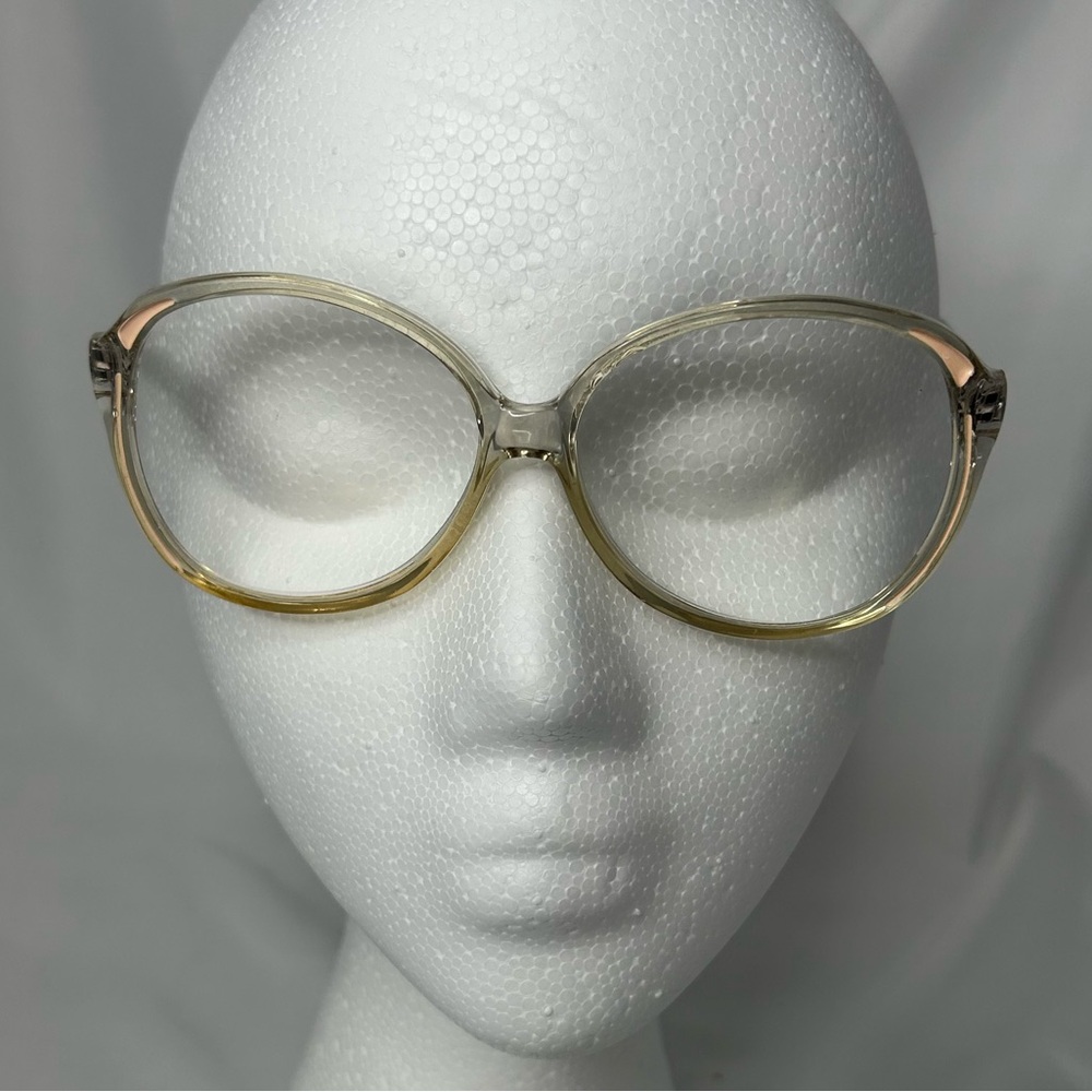 Antique +2.00 readers eyeglasses from  1980 - non prescription!
